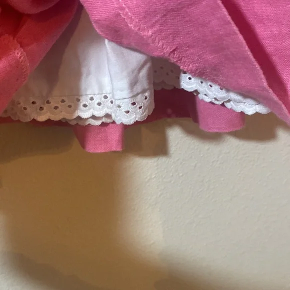 Pink dress white lined, the pink side looks and feels like linen - Picture 4 of 4